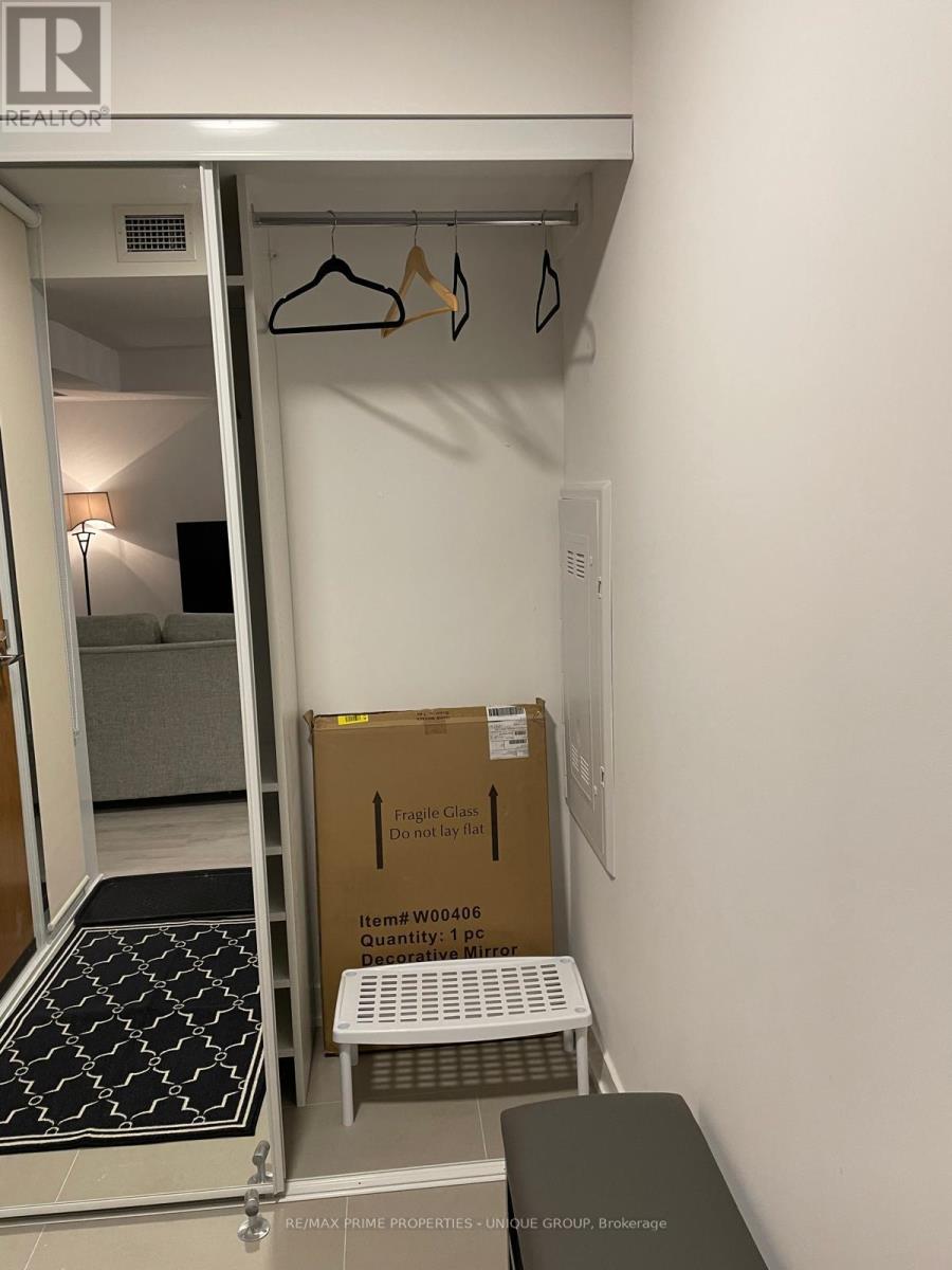 116 Varna Drive, Toronto, Ontario  M6H 0C8 - Photo 3 - C12987652