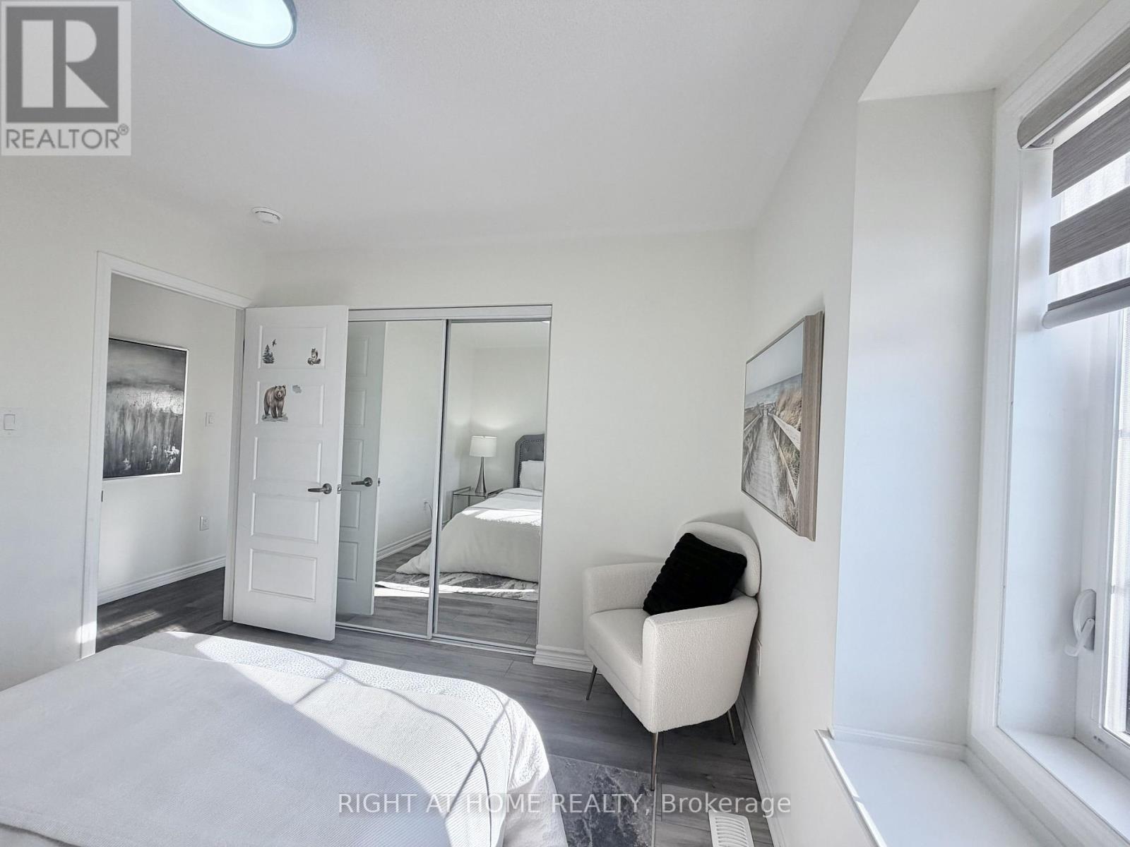 21 - 1222 Rose Way, Milton, Ontario  L9E 1P2 - Photo 37 - W12987392