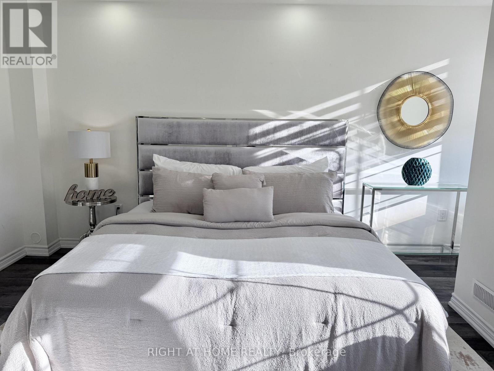 21 - 1222 Rose Way, Milton, Ontario  L9E 1P2 - Photo 43 - W12987392