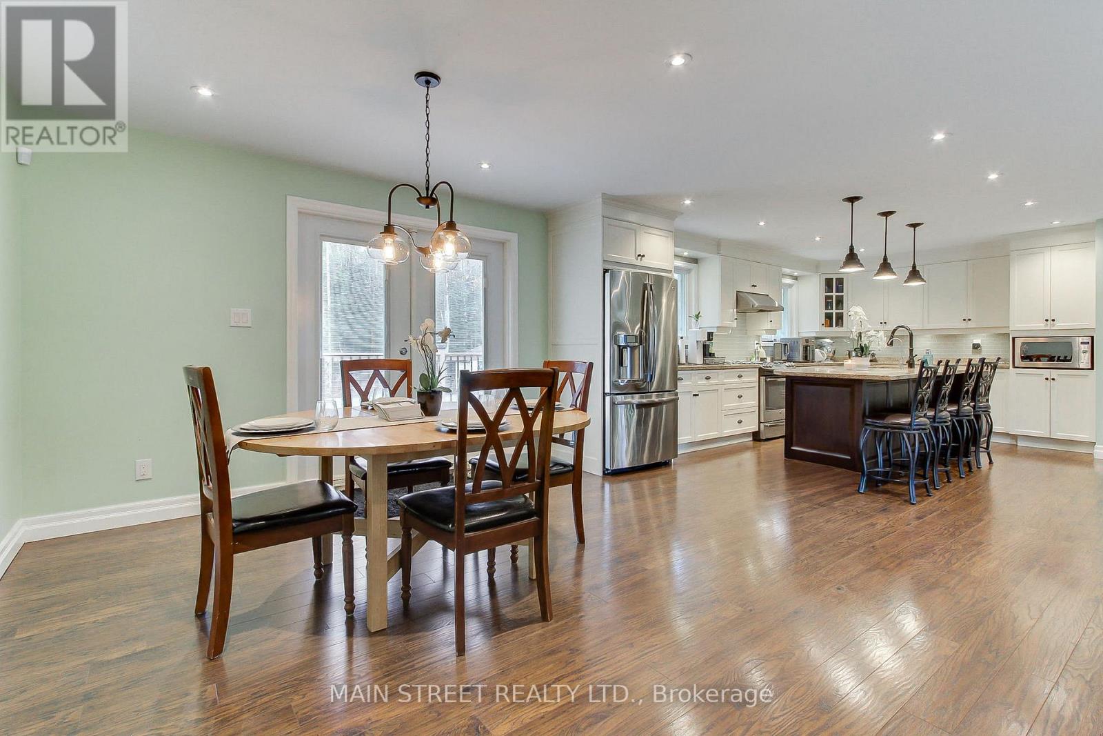 52 Maple Avenue, Georgina, Ontario  L0E 1R0 - Photo 11 - N12987684