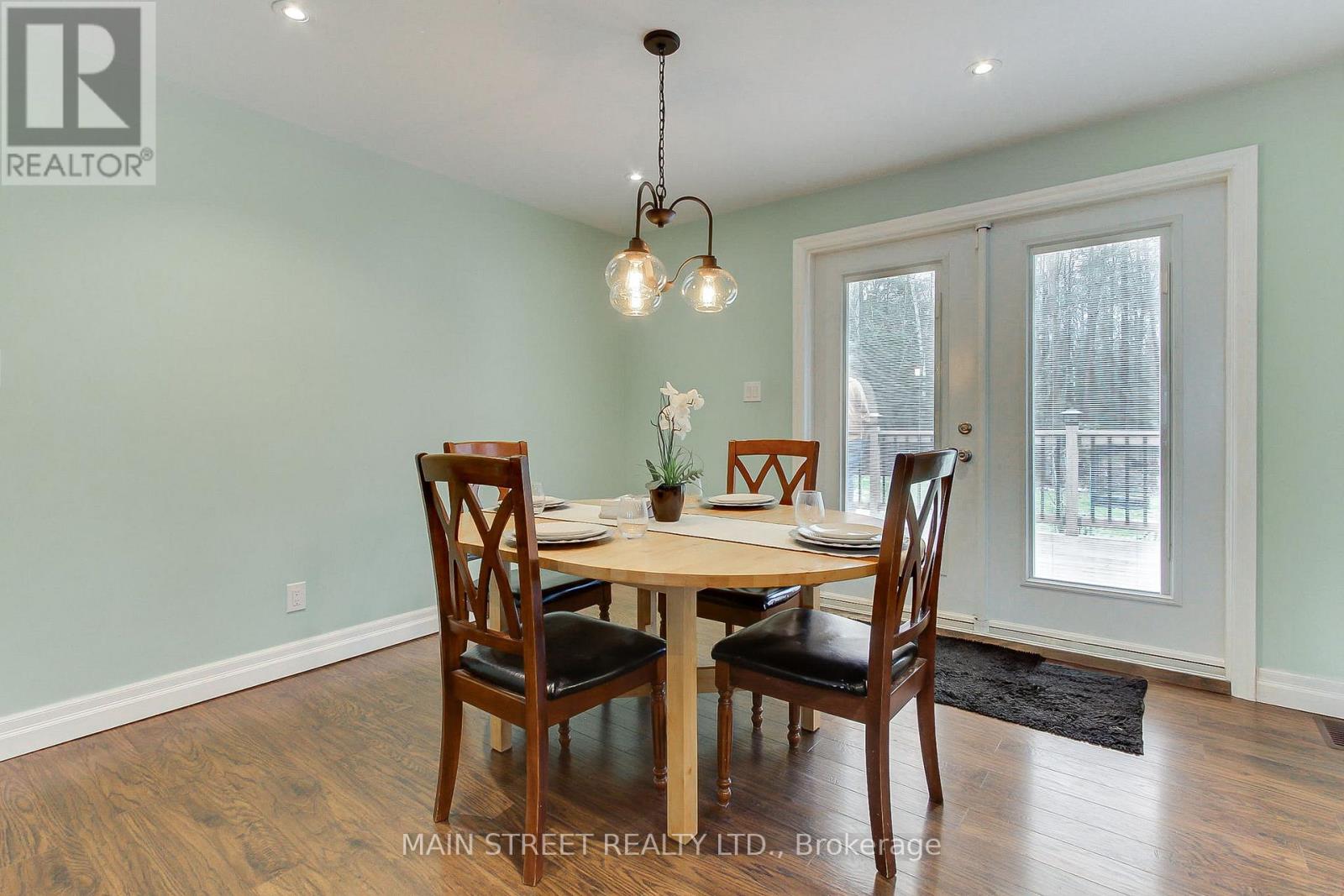 52 Maple Avenue, Georgina, Ontario  L0E 1R0 - Photo 12 - N12987684