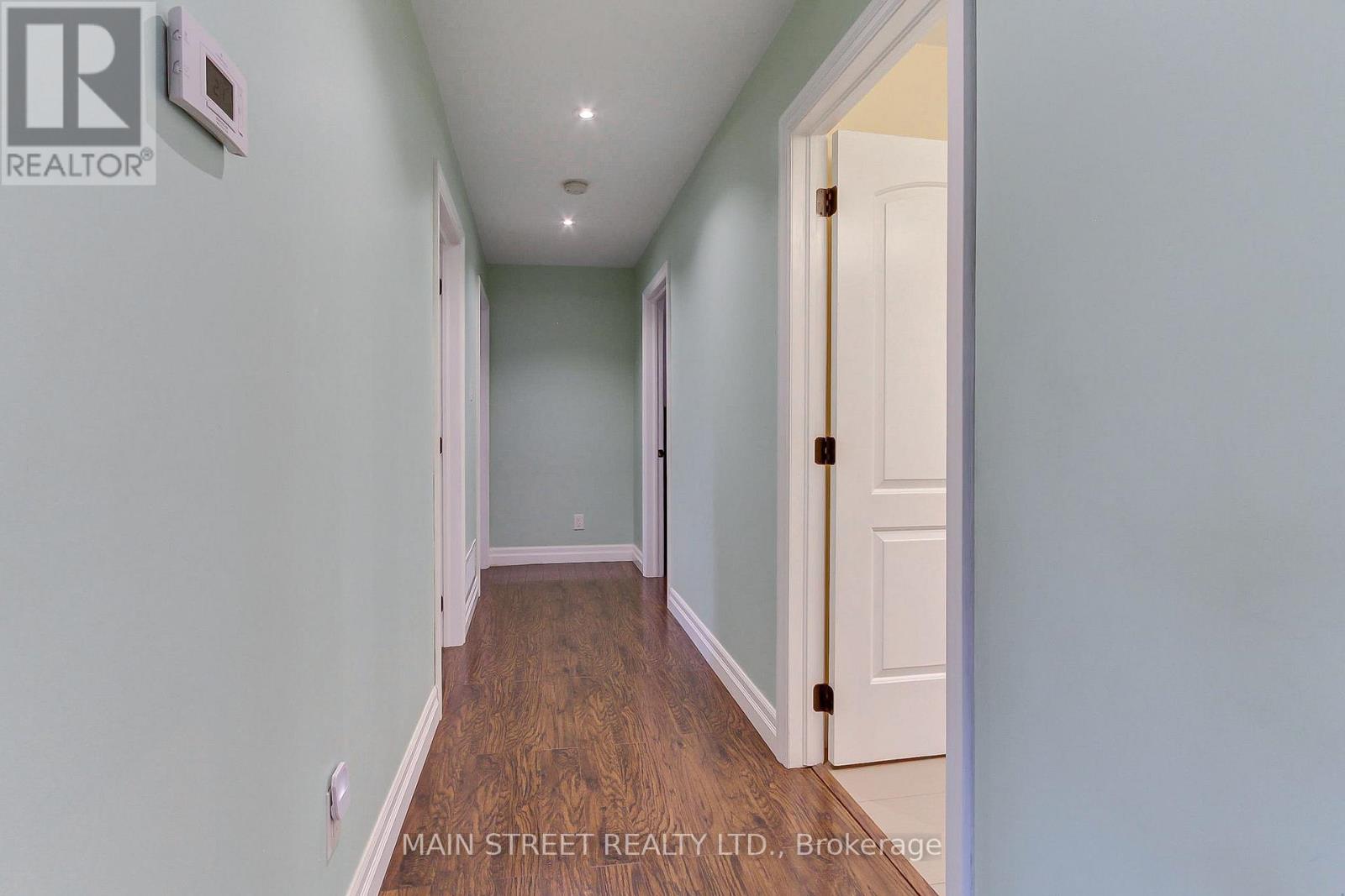 52 Maple Avenue, Georgina, Ontario  L0E 1R0 - Photo 15 - N12987684