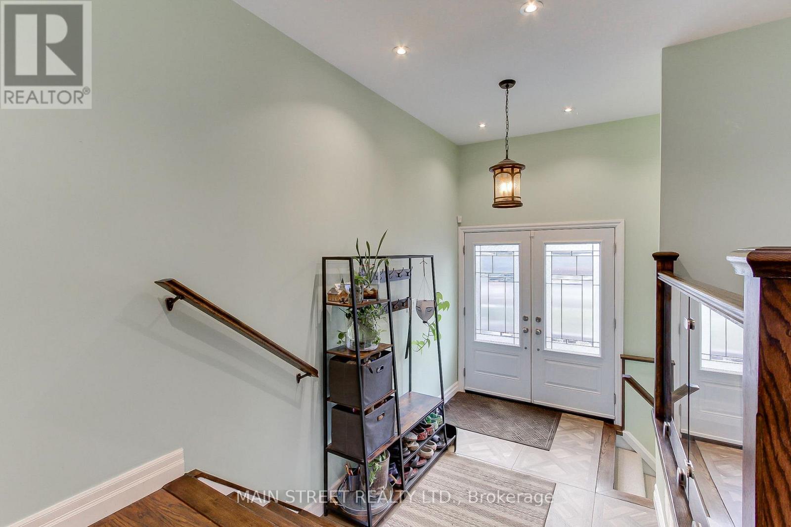 52 Maple Avenue, Georgina, Ontario  L0E 1R0 - Photo 23 - N12987684