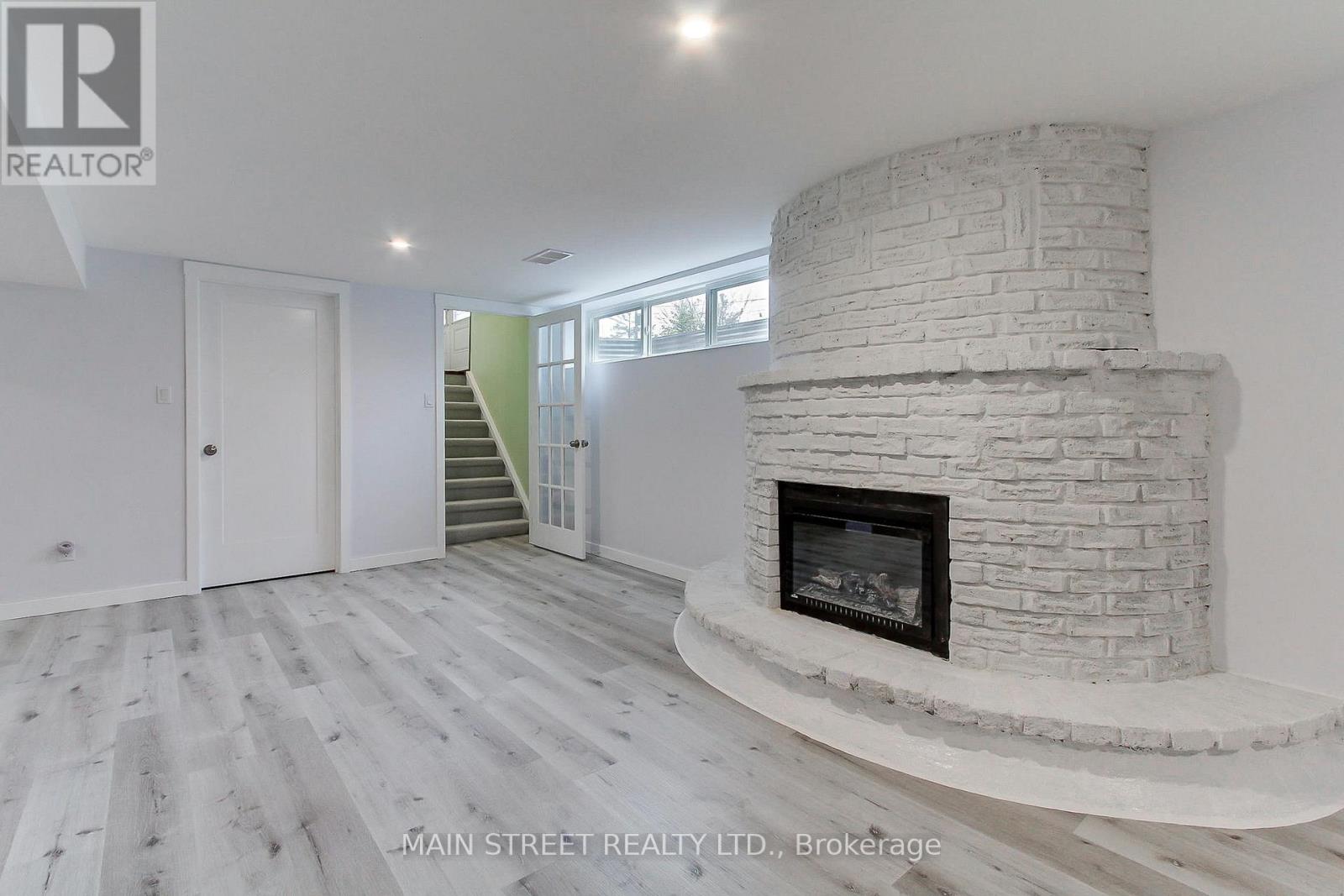 52 Maple Avenue, Georgina, Ontario  L0E 1R0 - Photo 24 - N12987684