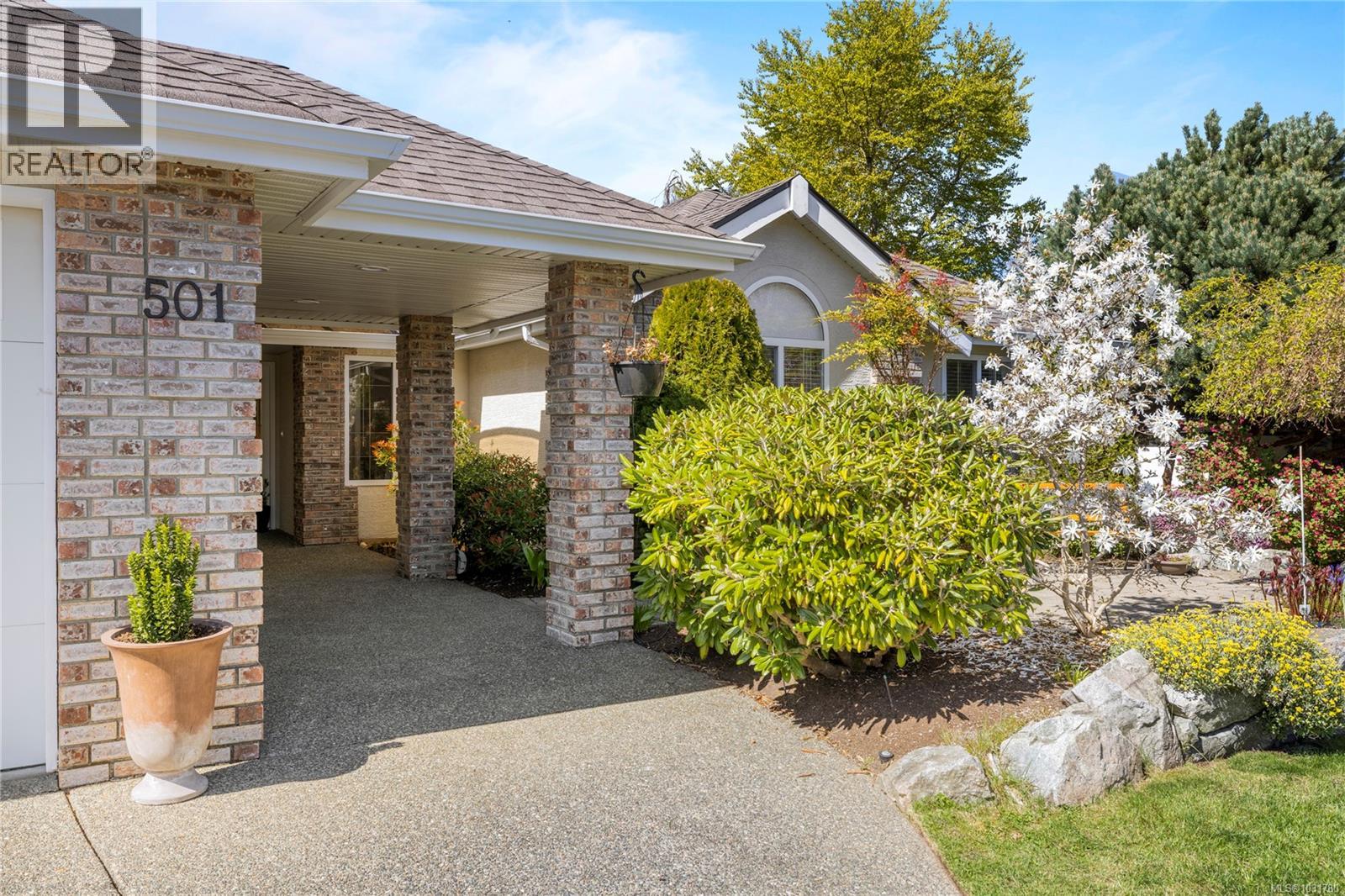 501 Muirfield Close, Qualicum Beach, British Columbia