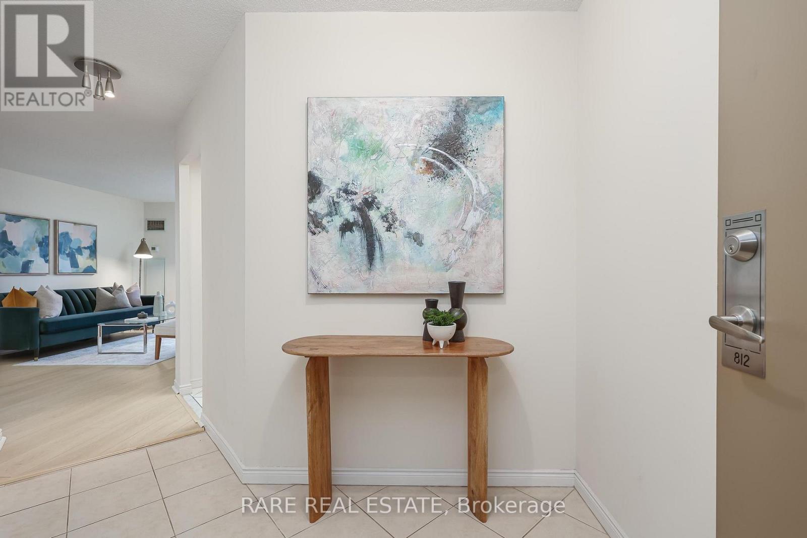 812 - 135 Hillcrest Avenue, Mississauga, Ontario  L5B 4B1 - Photo 25 - W12987666