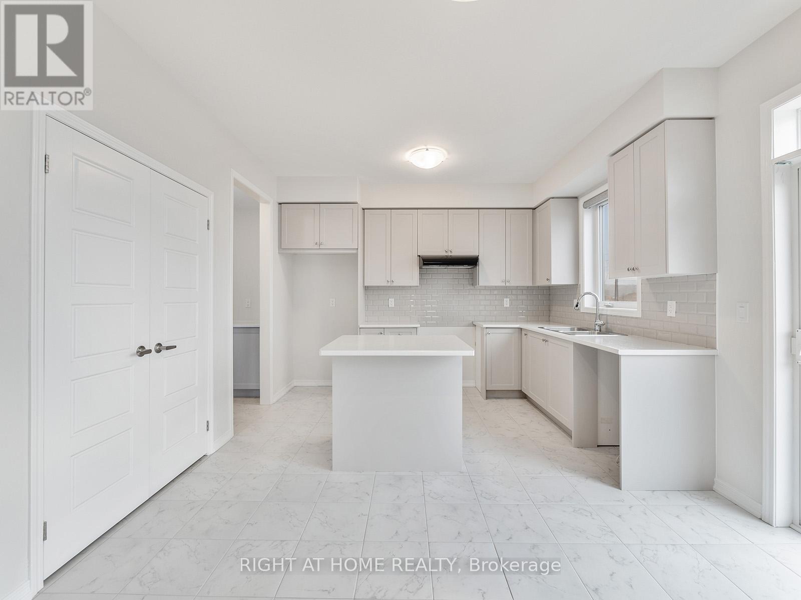 139 Munro Circle, Brantford, Ontario  N3T 5L5 - Photo 12 - X12987678