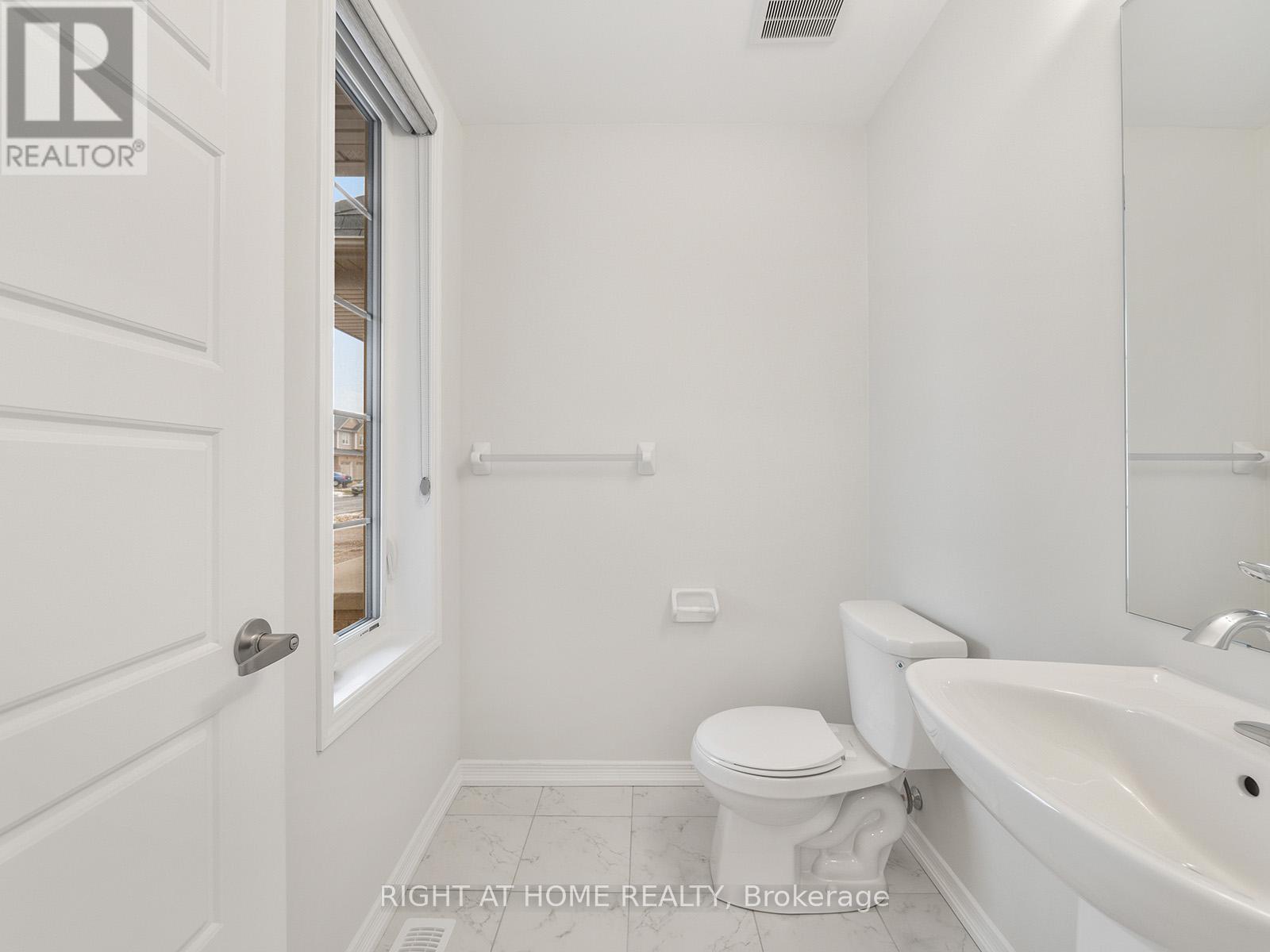 139 Munro Circle, Brantford, Ontario  N3T 5L5 - Photo 5 - X12987678