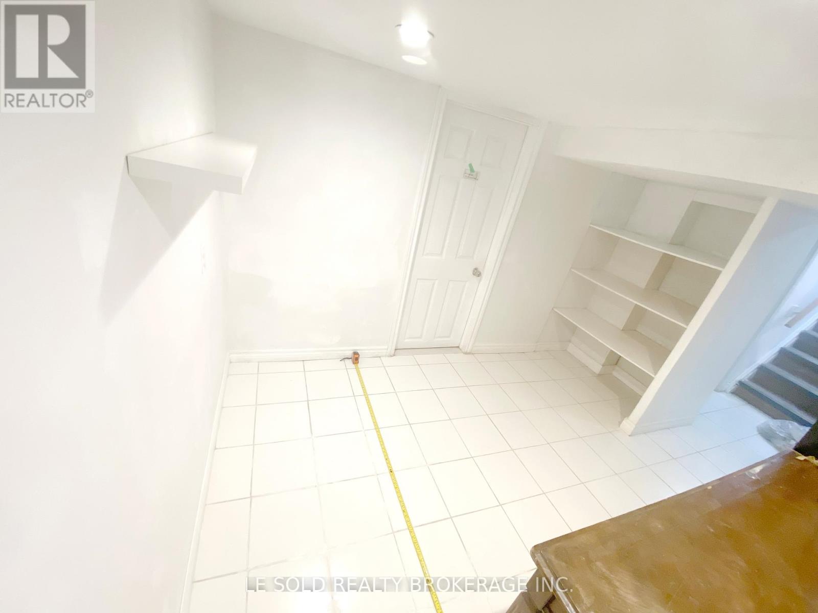 Den Bsmt - 112 Leland Street, Hamilton, Ontario  L8S 3A2 - Photo 3 - X12987686