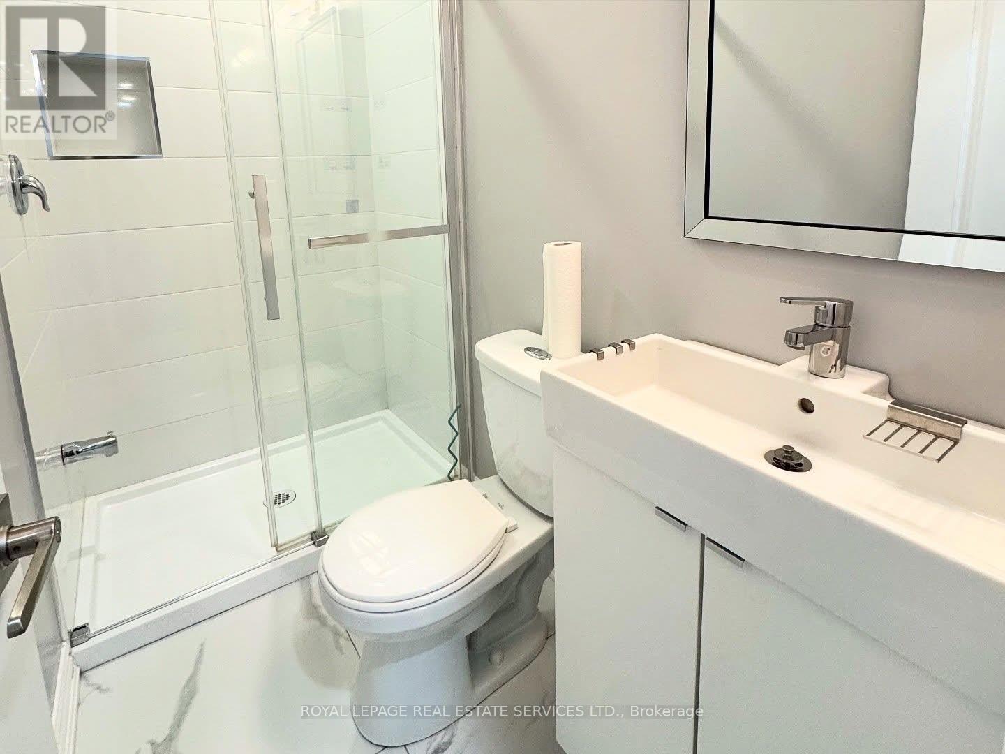 Lower - 177 Gooch Avenue, Toronto, Ontario  M6L 4L9 - Photo 5 - W12987586