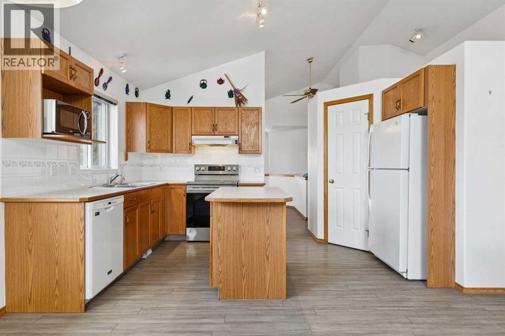 70 Anaheim Green Ne, Calgary, Alberta  T1Y 7A6 - Photo 9 - A2258872