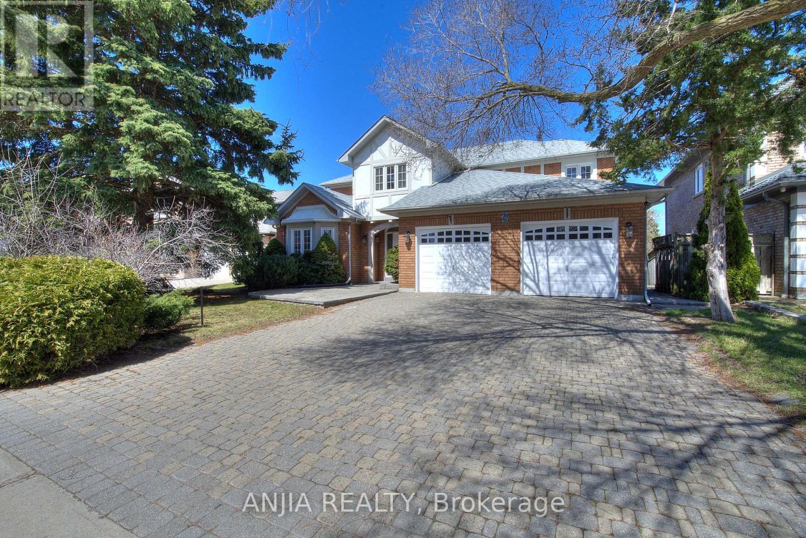 22 Chiltern Hill, Richmond Hill, Ontario  L4B 3B8 - Photo 18 - N12986632