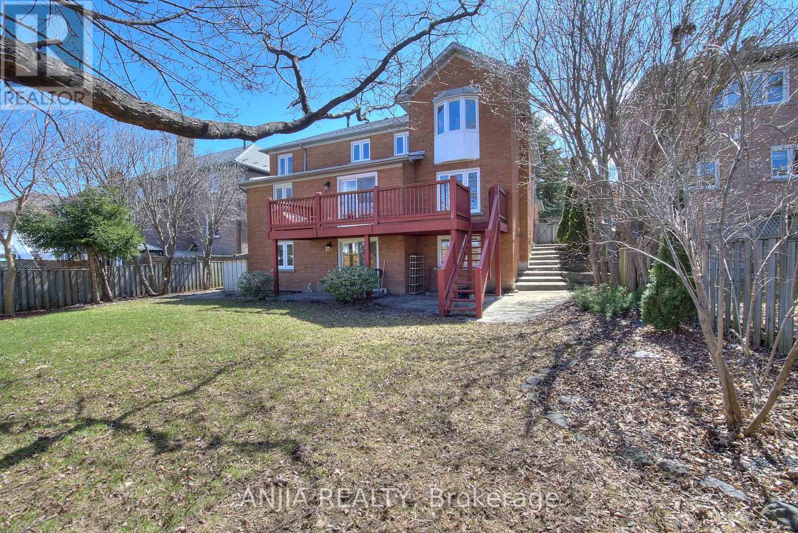 22 Chiltern Hill, Richmond Hill, Ontario  L4B 3B8 - Photo 23 - N12986632