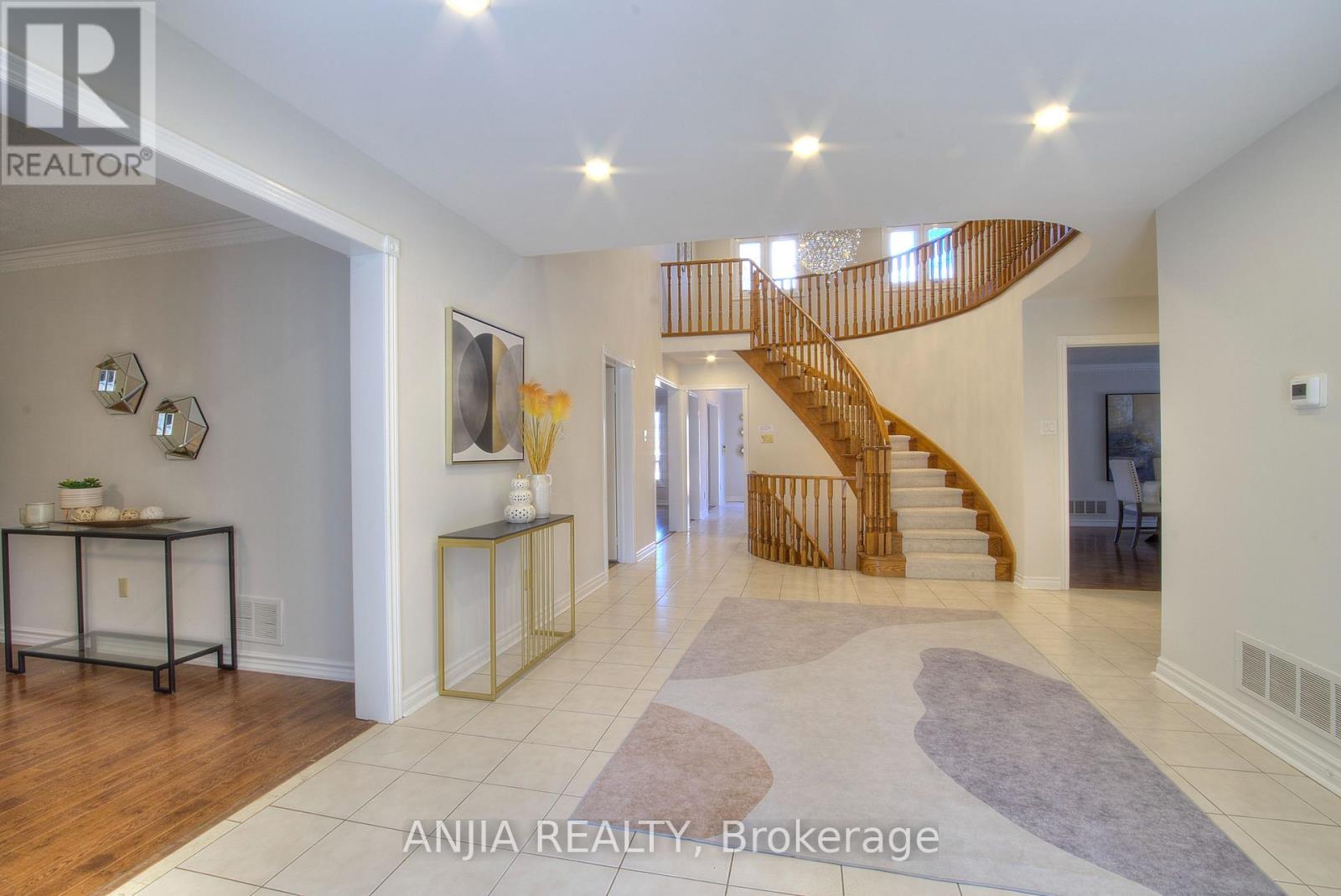 22 Chiltern Hill, Richmond Hill, Ontario  L4B 3B8 - Photo 30 - N12986632