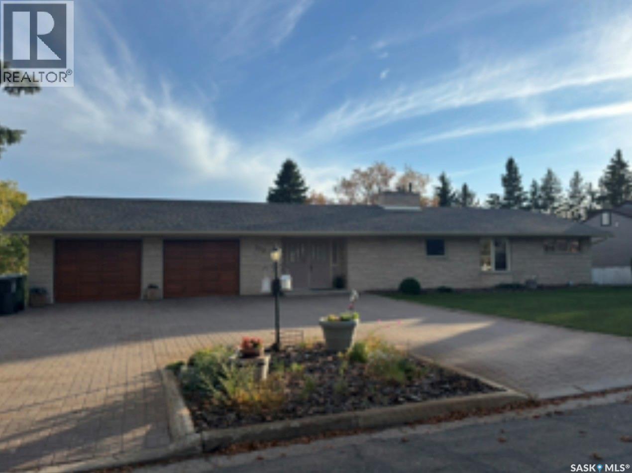 110 Logan CRESCENT E, Yorkton, Saskatchewan