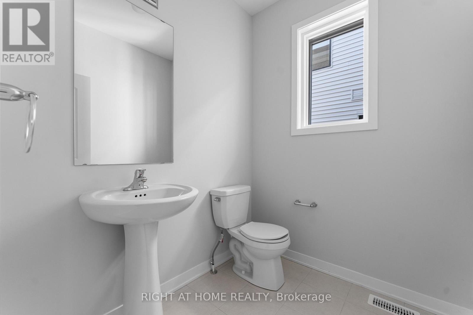 717 Tincture Place S, Ottawa, Ontario  K2W 0P3 - Photo 2 - X12987692