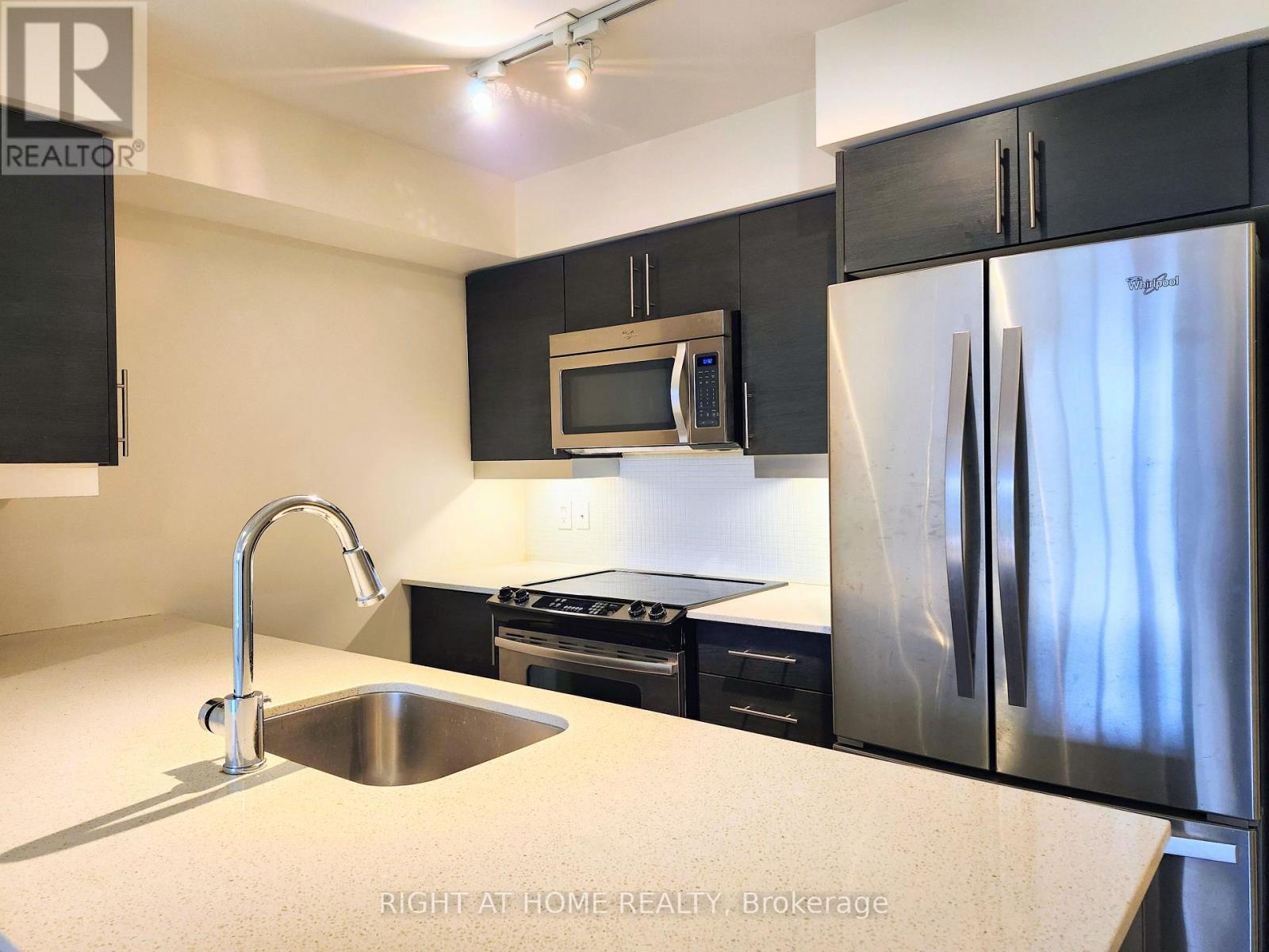 824 - 35 Bastion Street, Toronto, Ontario  M5V 0C2 - Photo 3 - C12987694