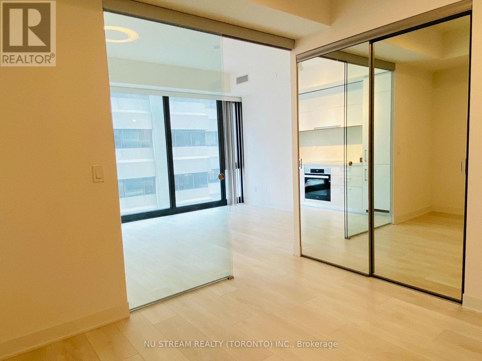 1007 - 188 Cumberland Street, Toronto, Ontario  M5R 0B6 - Photo 11 - C12987700