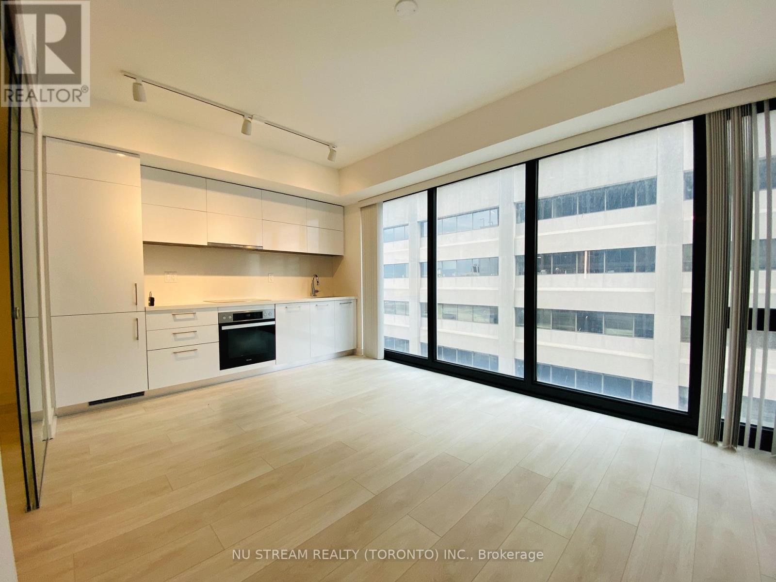 1007 - 188 Cumberland Street, Toronto, Ontario  M5R 0B6 - Photo 8 - C12987700