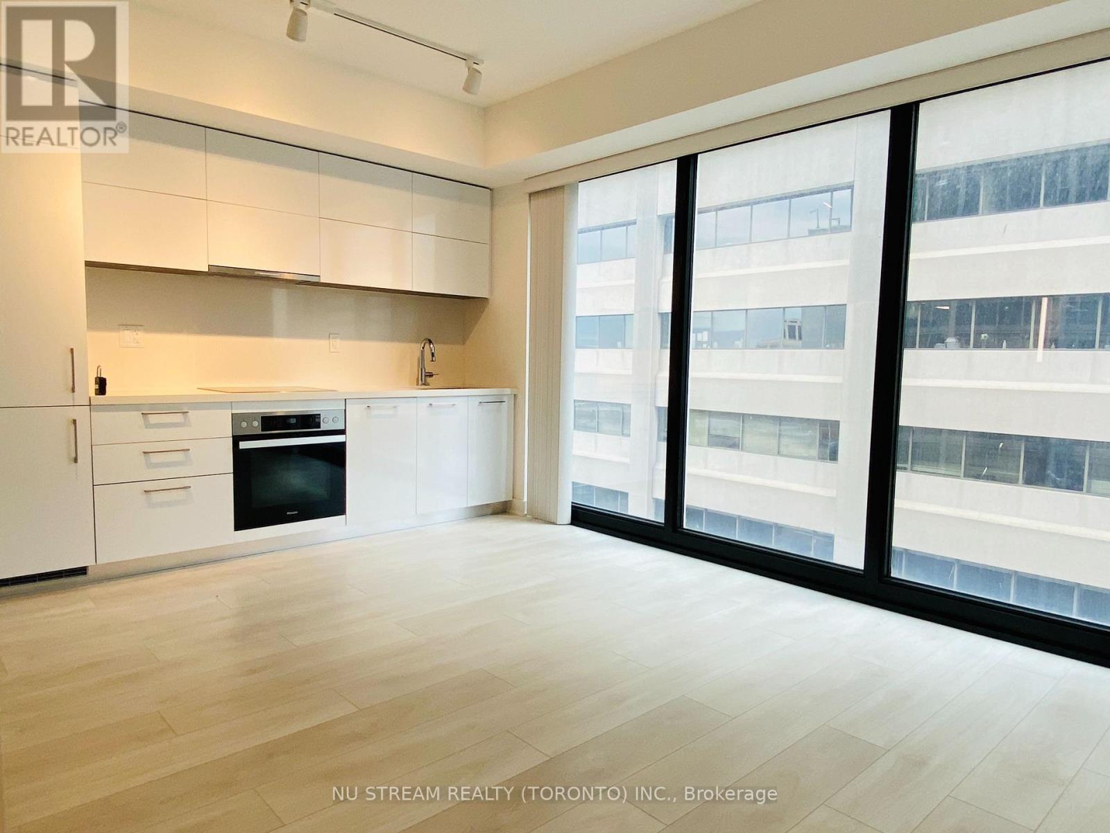 1007 - 188 Cumberland Street, Toronto, Ontario  M5R 0B6 - Photo 9 - C12987700