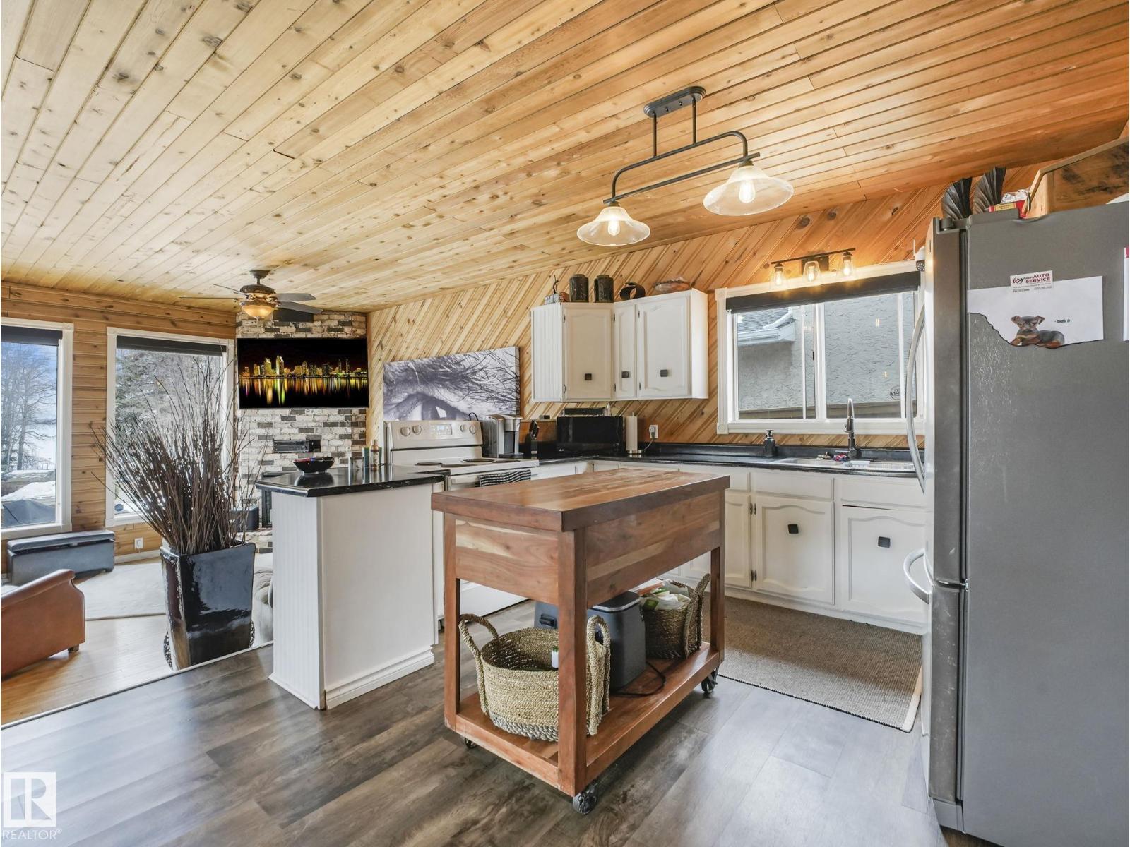 213 Crystal Springs Dr, Rural Wetaskiwin County, Alberta  T0C 2V0 - Photo 6 - E4481021