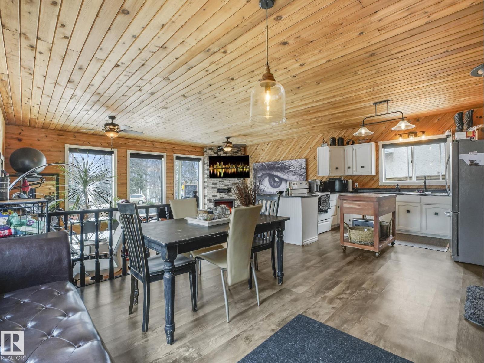 213 Crystal Springs Dr, Rural Wetaskiwin County, Alberta  T0C 2V0 - Photo 4 - E4481021