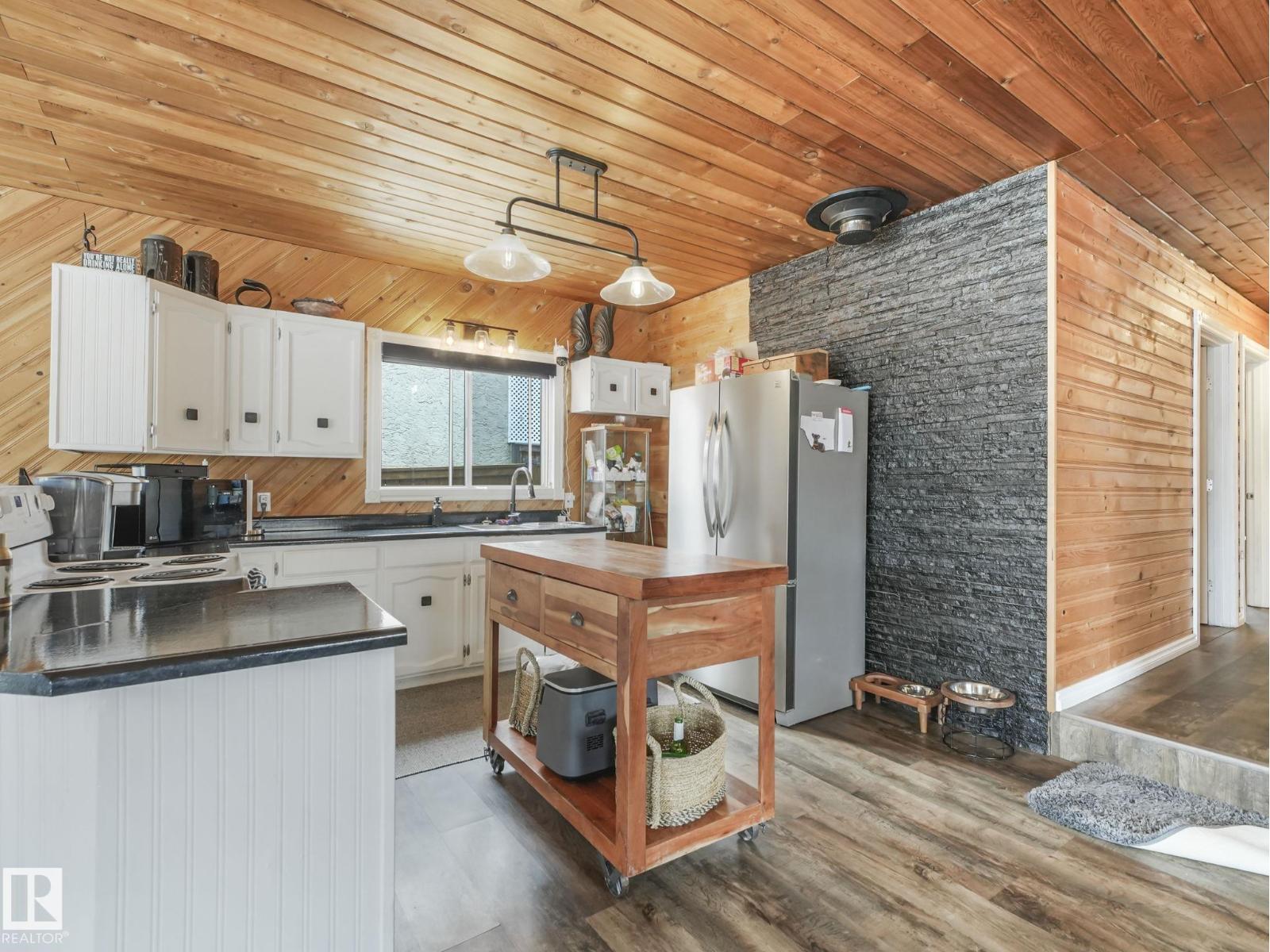 213 Crystal Springs Dr, Rural Wetaskiwin County, Alberta  T0C 2V0 - Photo 7 - E4481021