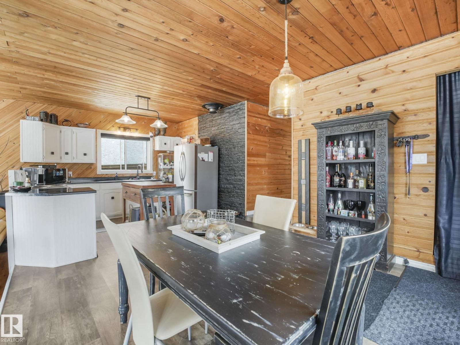 213 Crystal Springs Dr, Rural Wetaskiwin County, Alberta  T0C 2V0 - Photo 15 - E4481021