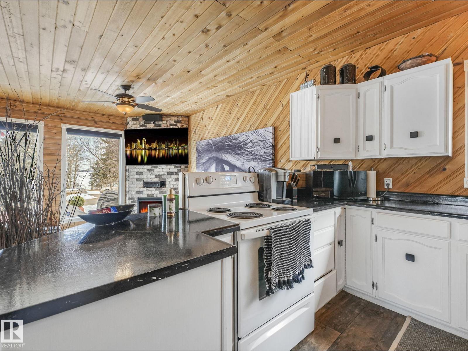 213 Crystal Springs Dr, Rural Wetaskiwin County, Alberta  T0C 2V0 - Photo 12 - E4481021