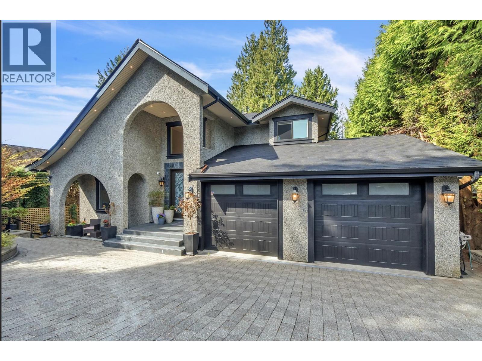 3263 NORWOOD AVENUE, North Vancouver, British Columbia