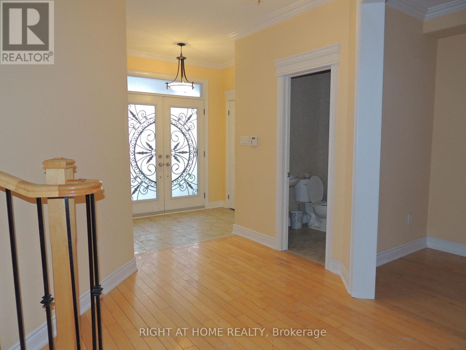 Upper - 42 Westminster Circle N, Barrie, Ontario L4M 0A5 - Photo 20 - S12987696