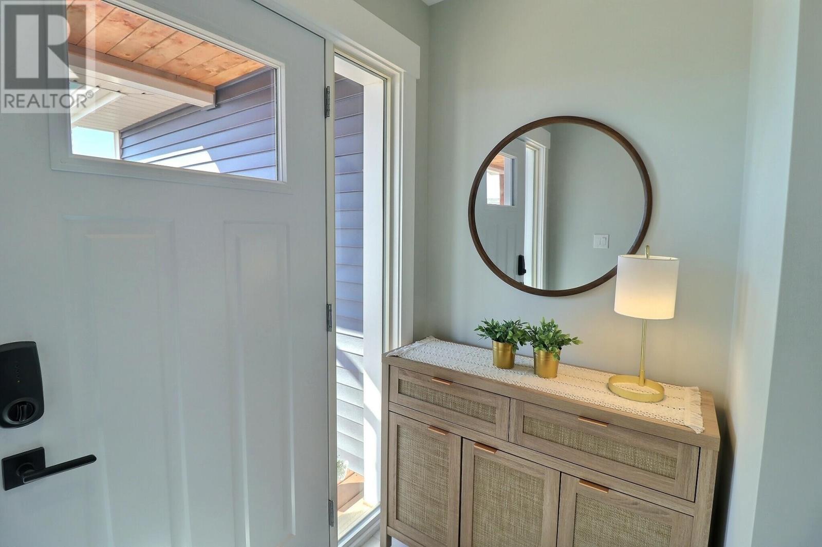 19 Ellis Avenue, Summerside, Prince Edward Island  C1N 0P3 - Photo 3 - 202607090