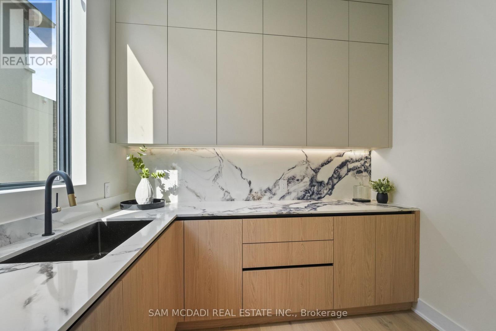 362 Meadow Wood Lane, Mississauga, Ontario  L5J 2S9 - Photo 15 - W12987704