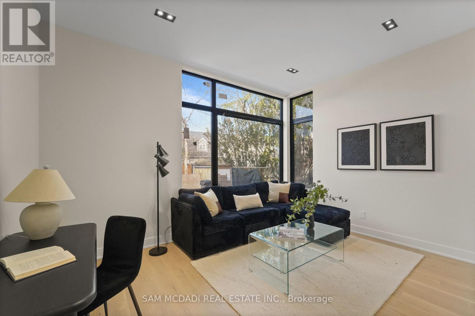 362 Meadow Wood Lane, Mississauga, Ontario  L5J 2S9 - Photo 4 - W12987704