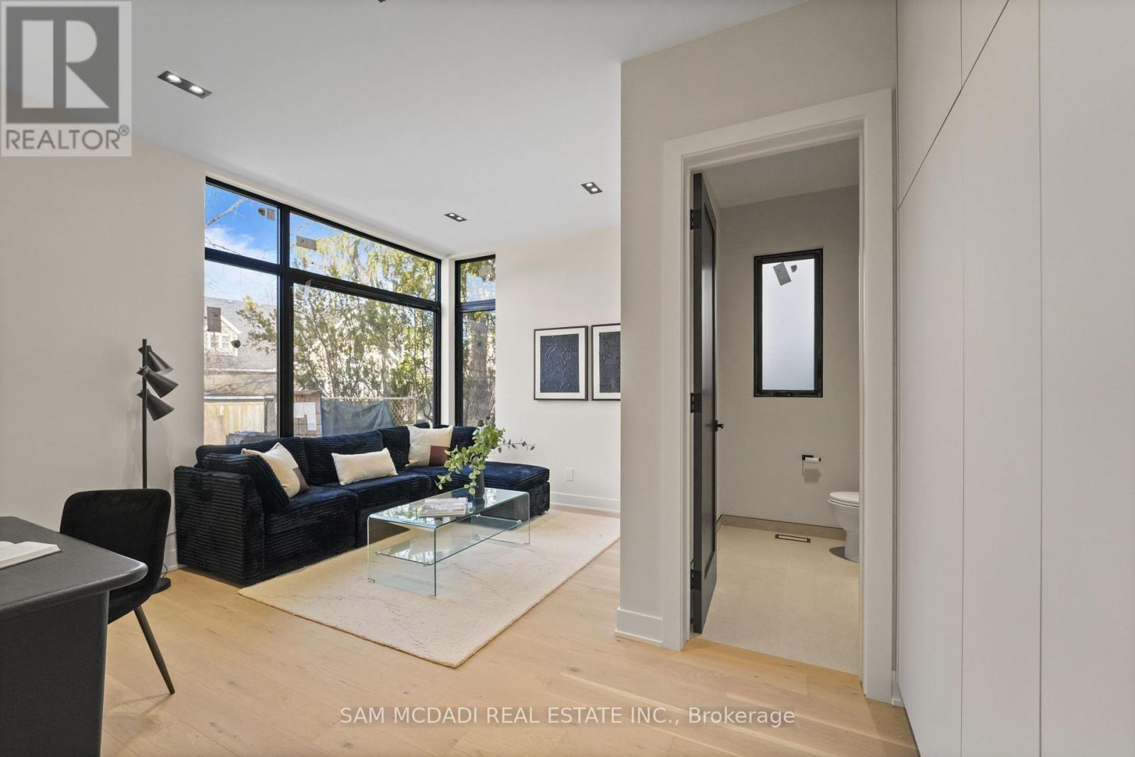 362 Meadow Wood Lane, Mississauga, Ontario  L5J 2S9 - Photo 5 - W12987704