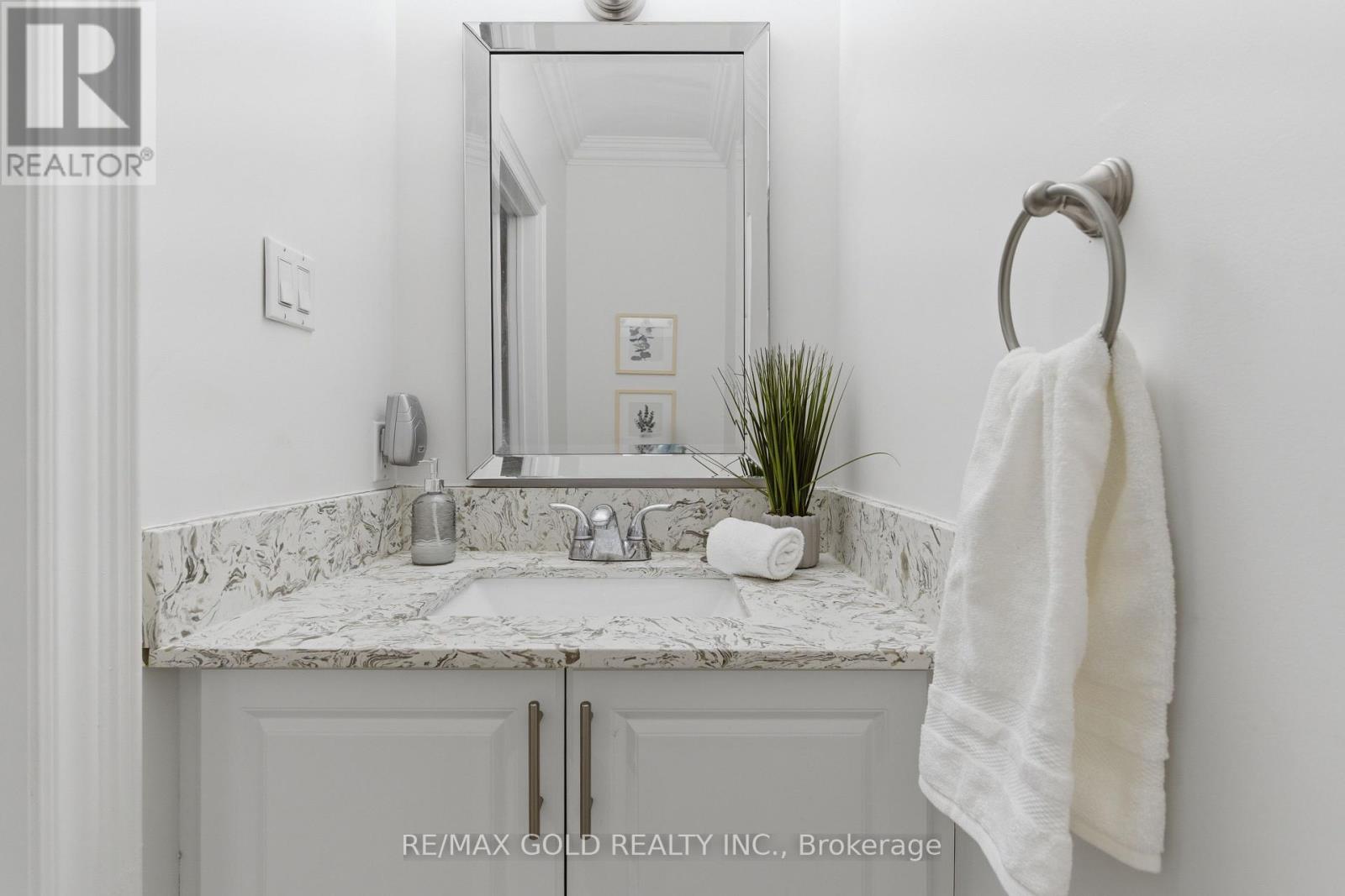 2 Calderstone Road, Brampton, Ontario  L6P 2A4 - Photo 18 - W12980560