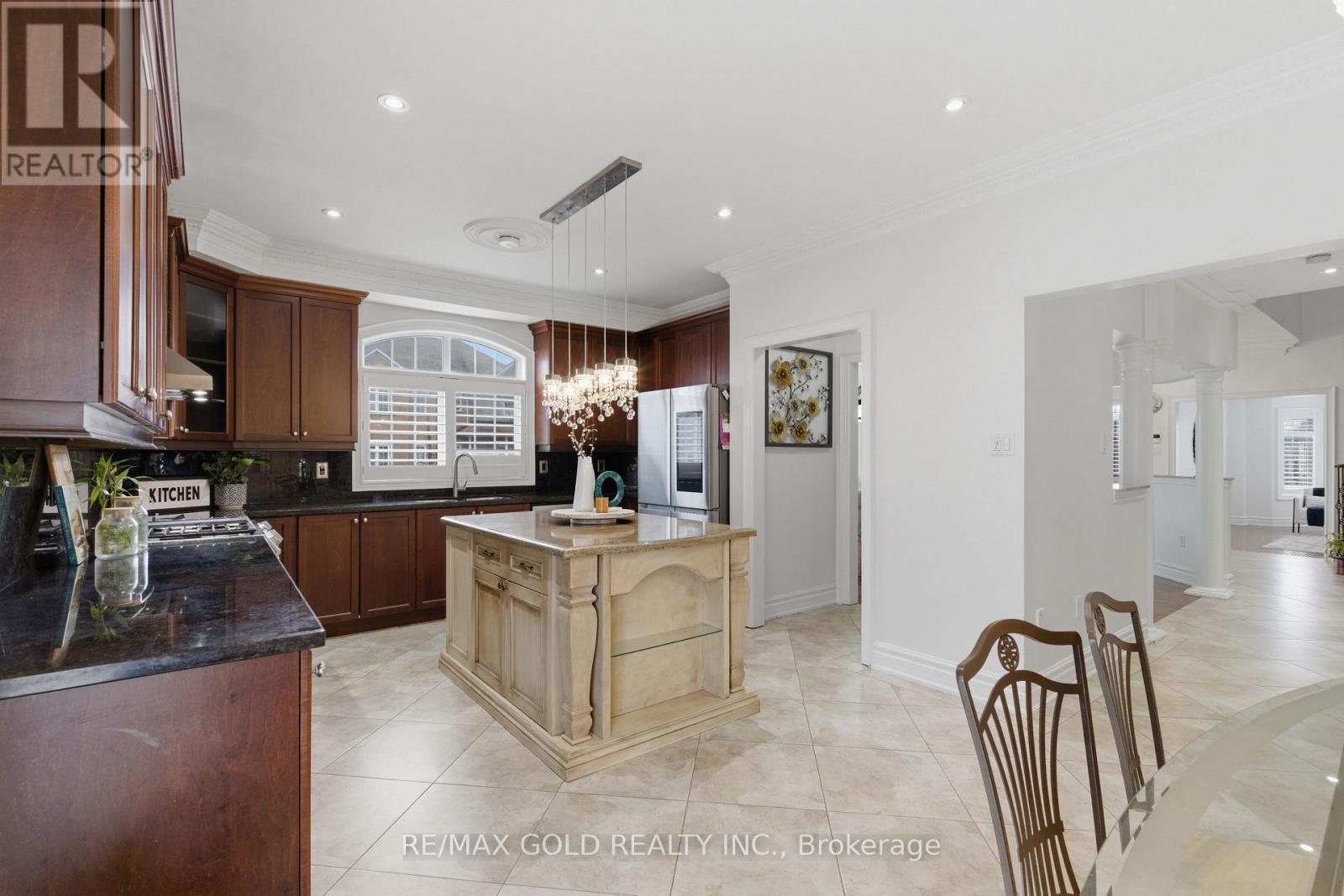 2 Calderstone Road, Brampton, Ontario  L6P 2A4 - Photo 12 - W12980560