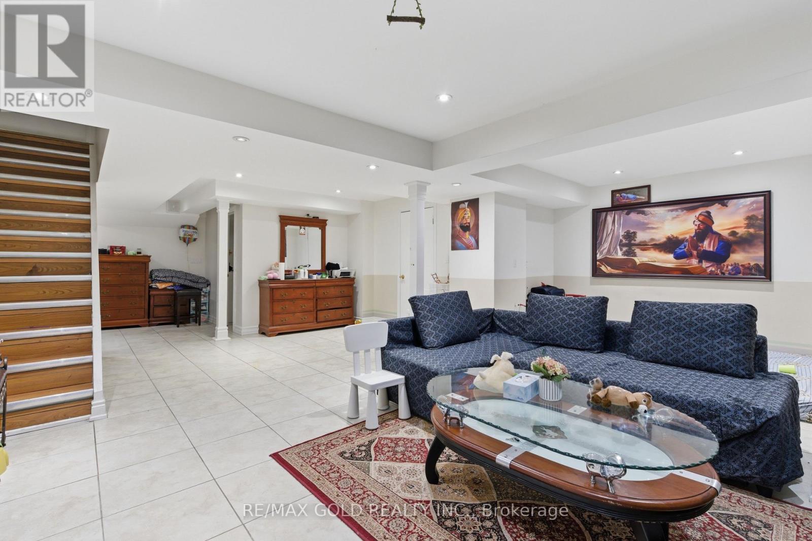 2 Calderstone Road, Brampton, Ontario  L6P 2A4 - Photo 35 - W12980560