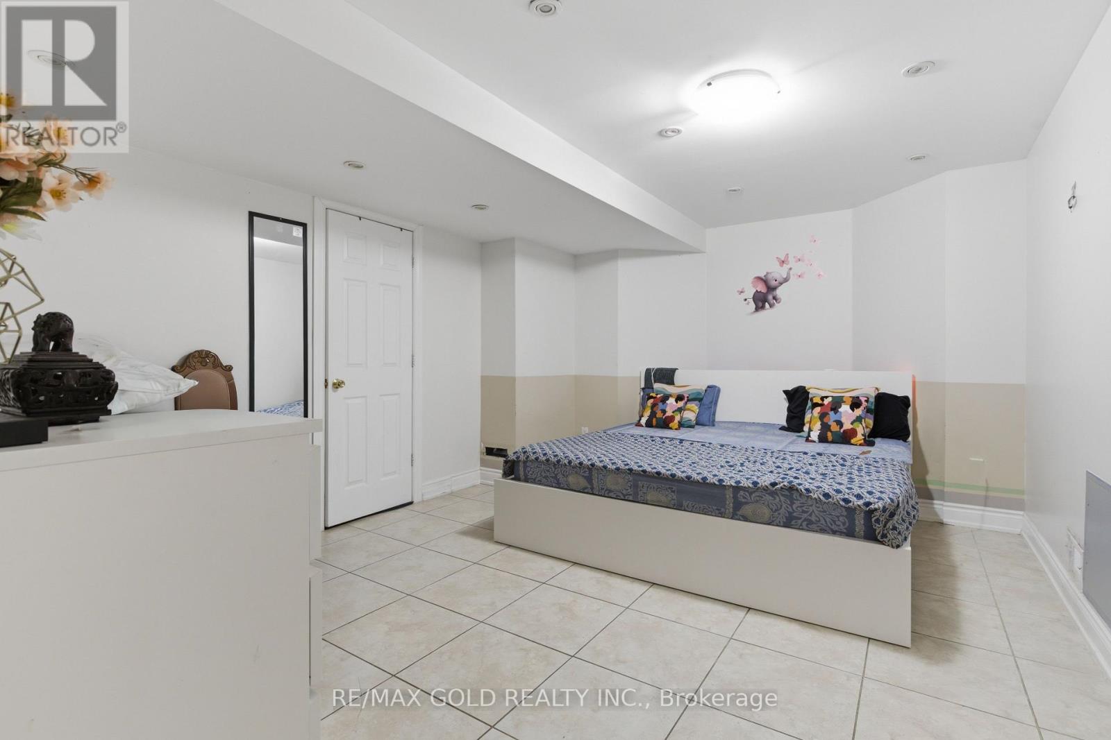 2 Calderstone Road, Brampton, Ontario  L6P 2A4 - Photo 38 - W12980560