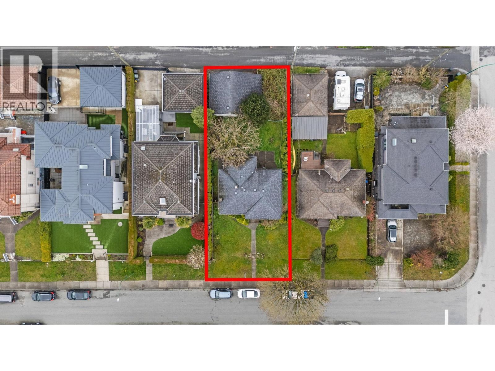 3977 Forest Street, Burnaby, British Columbia  V5G 1W7 - Photo 10 - R3108103