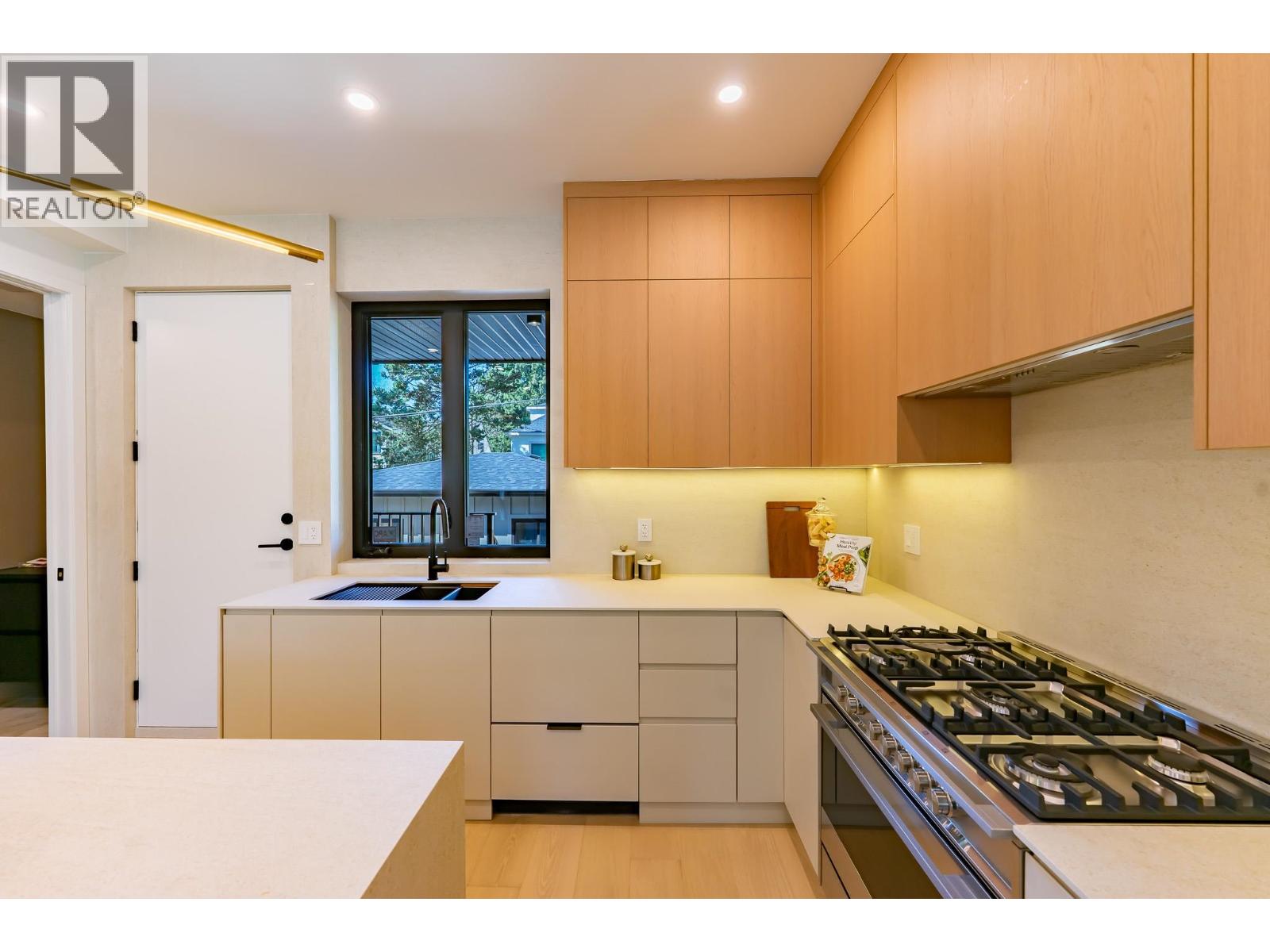 6575 Lime Street, Vancouver, British Columbia  V6P 5V7 - Photo 8 - R3109771