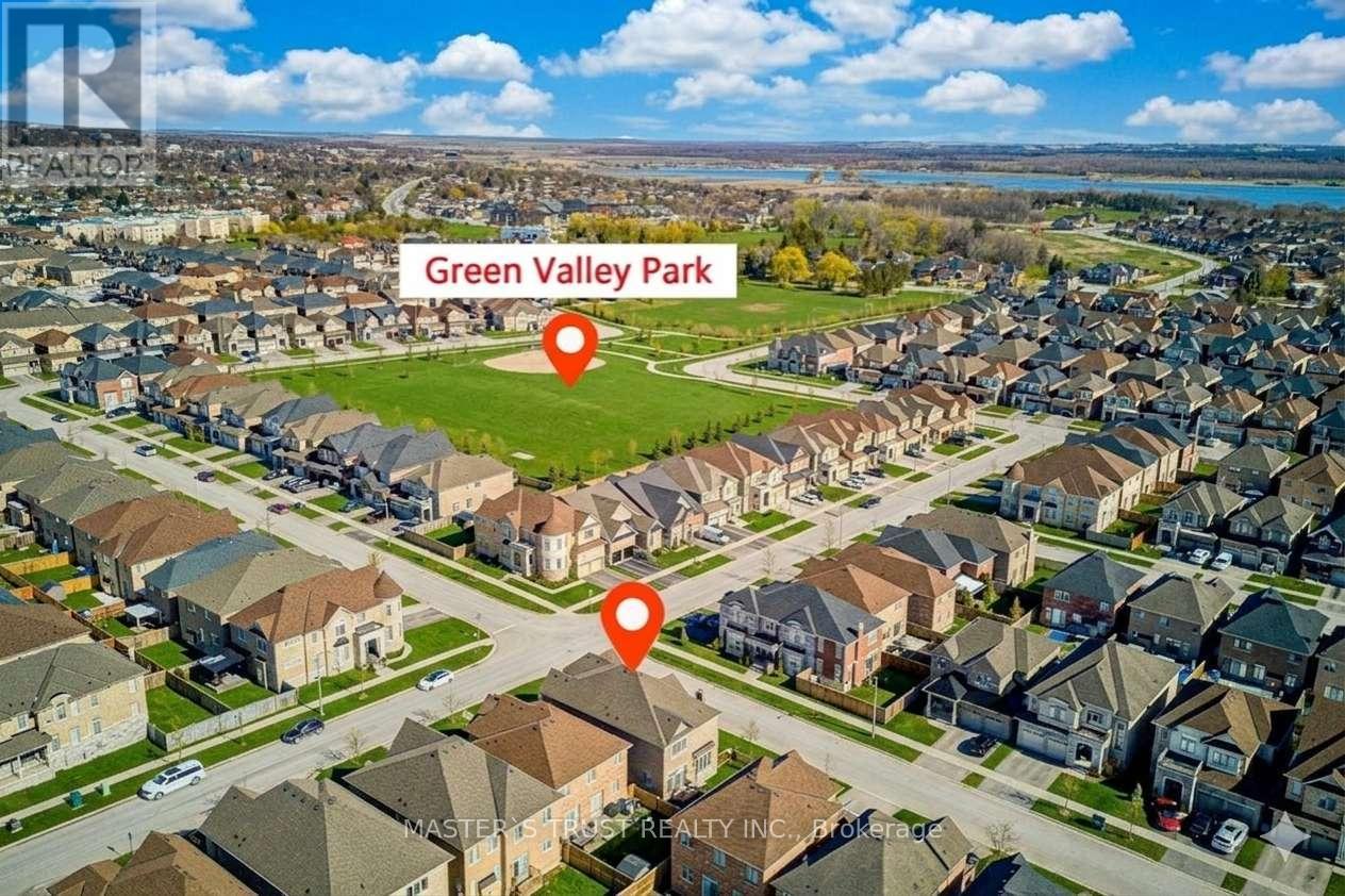 57 Tupling Street, Bradford West Gwillimbury, Ontario  L3Z 0W8 - Photo 3 - N12847342