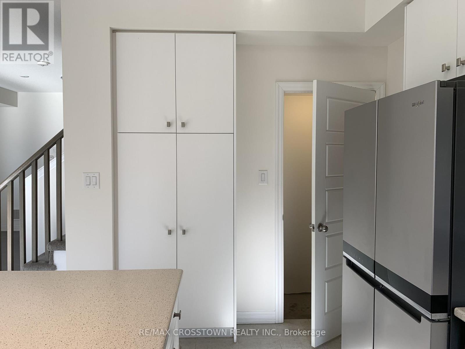 179 William Booth Avenue, Newmarket, Ontario  L3Y 4V9 - Photo 8 - N12985204