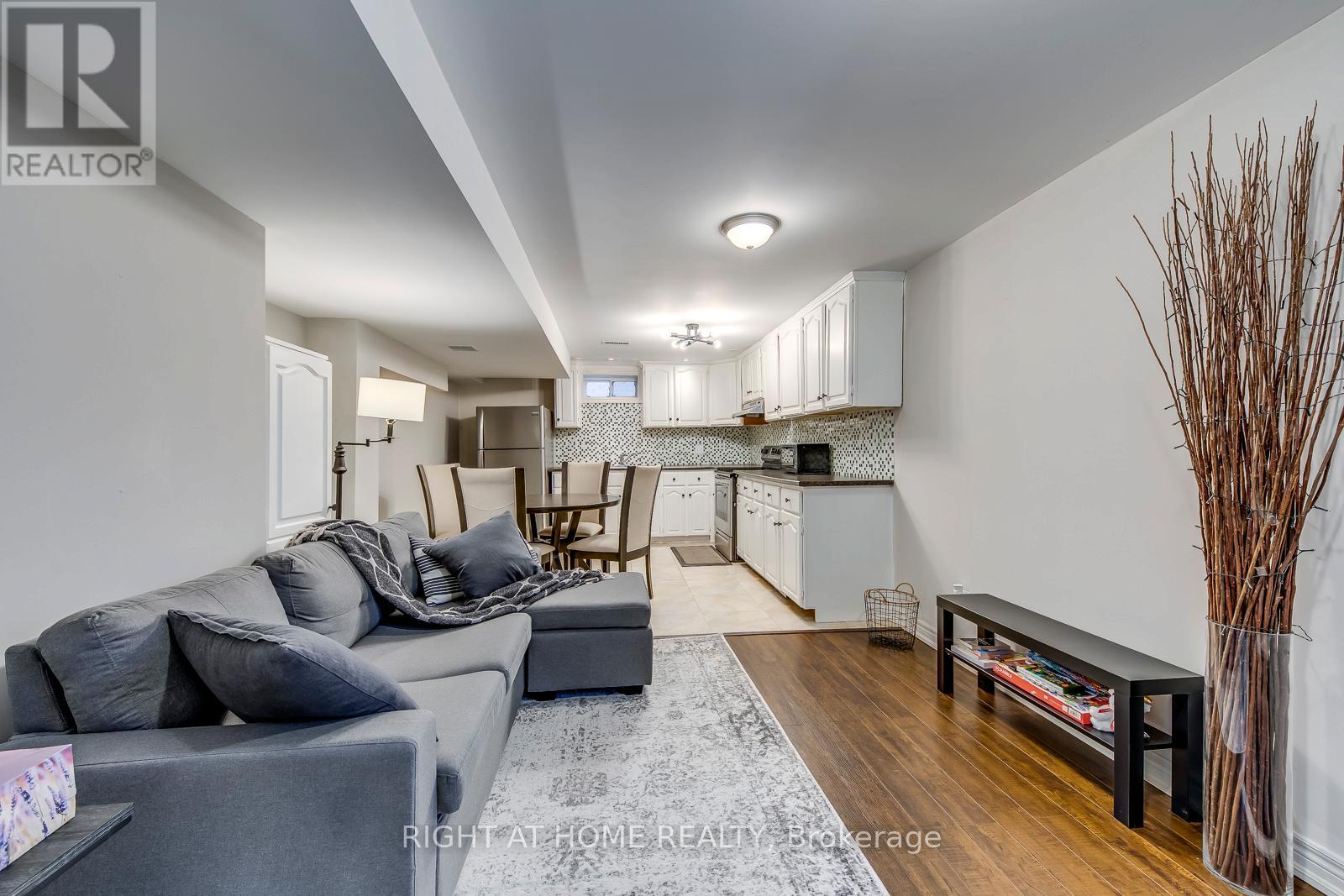 LOWER - 56 BARBERRY CRESCENT, Richmond Hill, Ontario