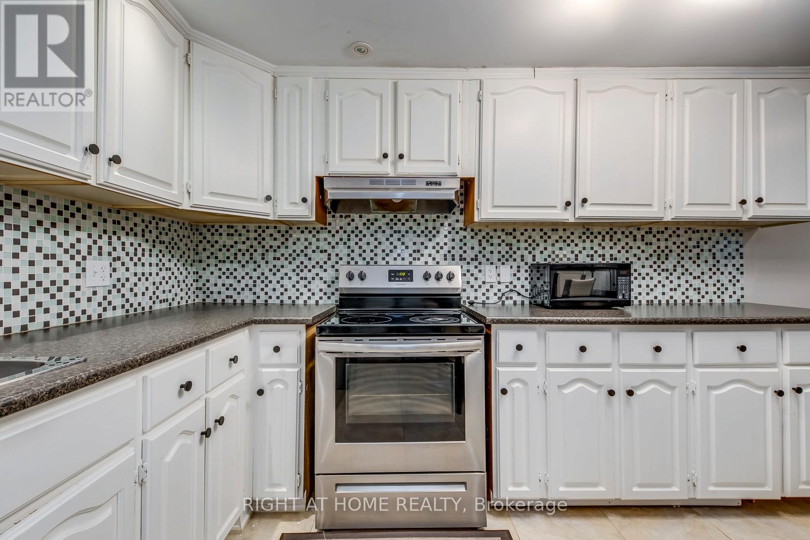 Lower - 56 Barberry Crescent, Richmond Hill, Ontario  L4E 4S6 - Photo 16 - N12987708