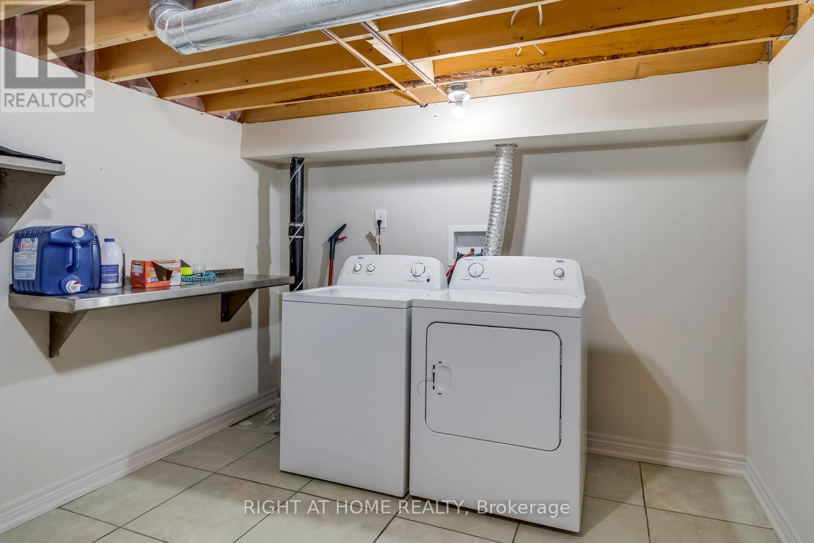 Lower - 56 Barberry Crescent, Richmond Hill, Ontario  L4E 4S6 - Photo 19 - N12987708