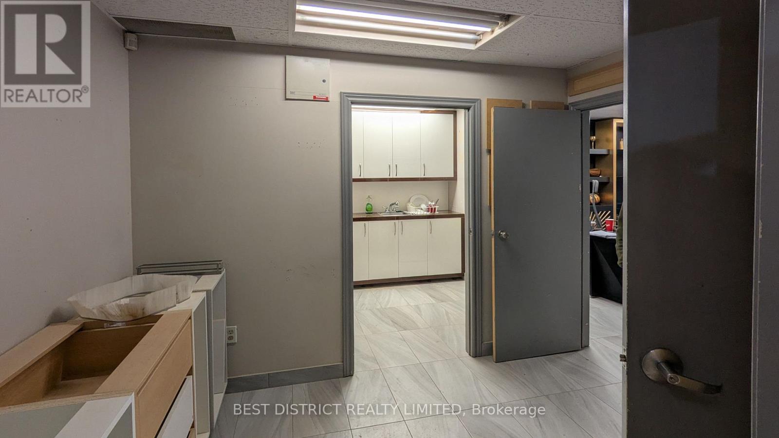 6 - 50 Ritin Lane, Vaughan, Ontario  L4K 4W6 - Photo 7 - N12987718