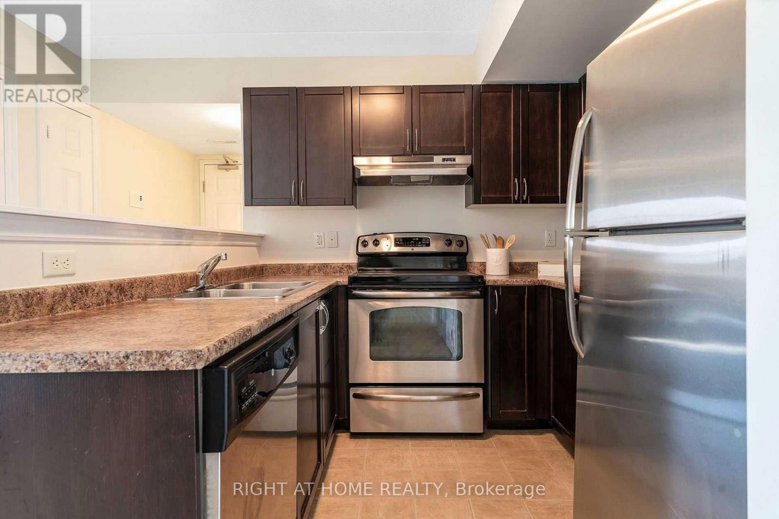 110 - 1360 Main Street, Milton, Ontario  L9T 7S5 - Photo 10 - W12987722