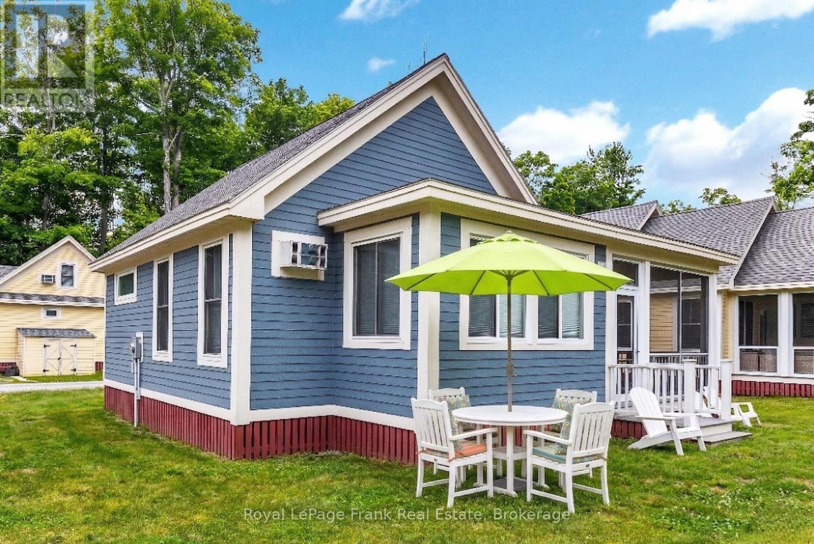 219 - 11 Hollow Lane, Prince Edward County, Ontario  K0K 1P0 - Photo 4 - X12987714