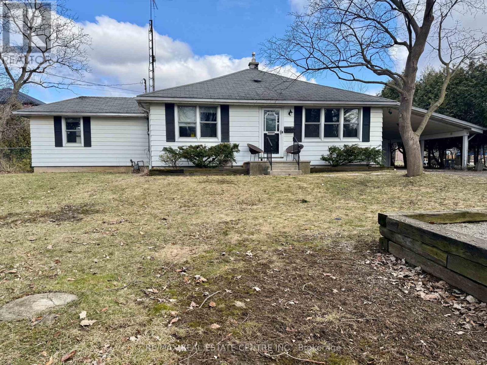 879 West 5th Street, Hamilton, Ontario  L9C 5R4 - Photo 3 - X12987724